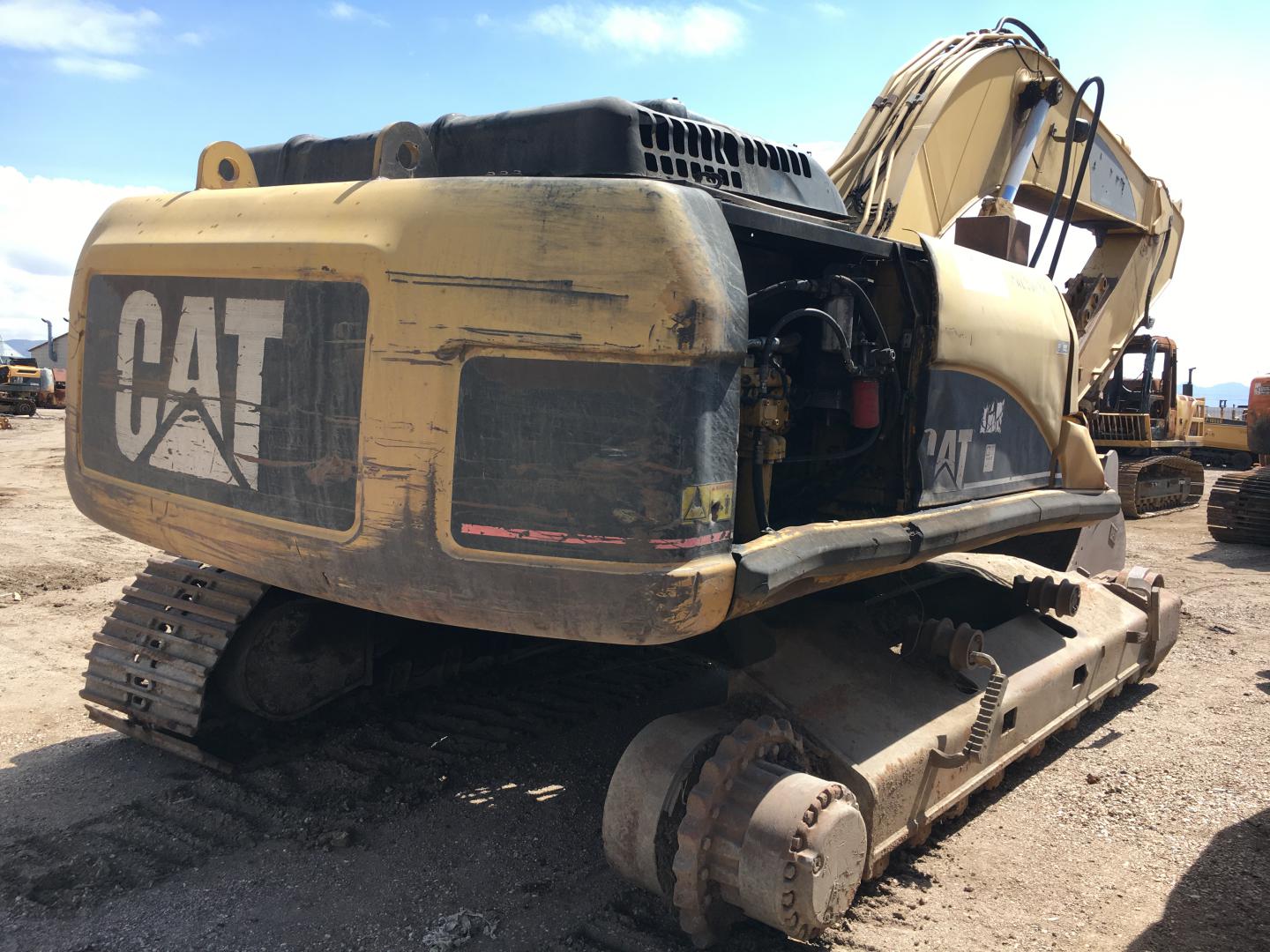 ./imagenes/INVOICE/2019/16931/EXCAVADORA CAT 325D (12).JPG